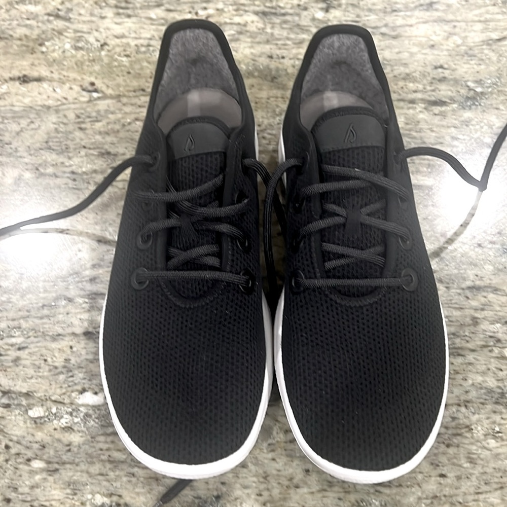 Allbirds brand tennis shoe